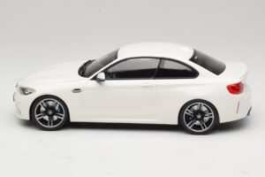 BMW M2 F87 White Minichamps 1:18 155026104 Diecast - image 3 of 6