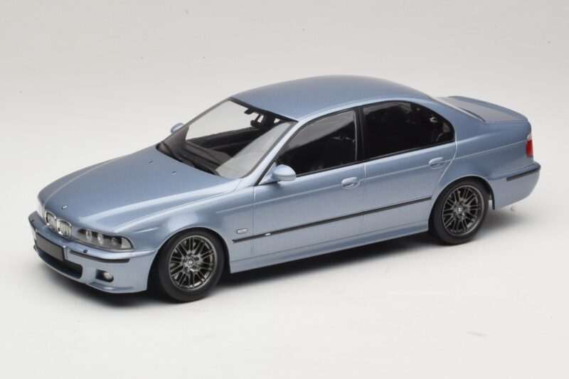 BMW M5 E39 Silverstone Blue Metallic KK-Scale 1:18 KKDC181622 Diecast