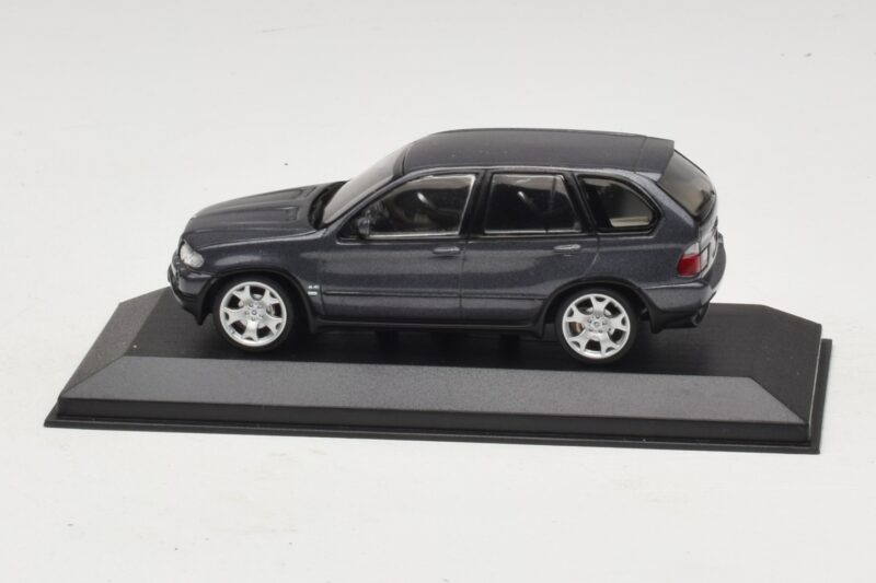 BMW X5 E53 4.4i Grey Metallic Replacement Box Minichamps 1:43 80420393166-R1 Diecast