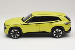 BMW XM G09 Yellow Minichamps 1:18 110023302 Diecast - image 4 of 8