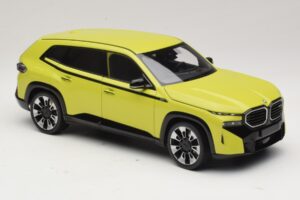 BMW XM G09 Yellow Minichamps 1:18 110023302 Diecast - image 6 of 8