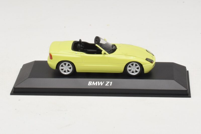 BMW Z1 E30 Yellow Maxichamps 1:43 BMW Z1 E30 Yellow Maxichamps 1:43 940020100 Diecast