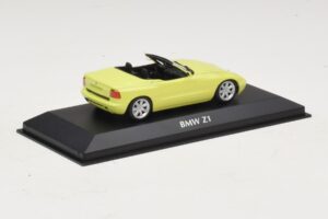 BMW Z1 E30 Yellow Maxichamps 1:43 940020100 Diecast - image 2 of 5