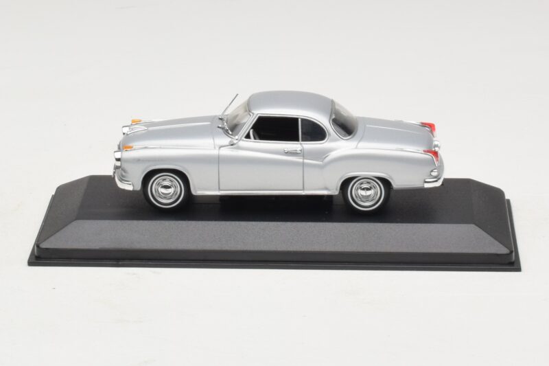Borgward Isabella Coupe Silver Minichamps 1:43 400096031 Diecast