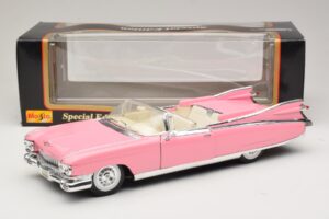 Cadillac Eldorado Biarritz Pink Maisto 1:18 31813-P1 Diecast - image 8 of 8