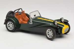 Caterham Super Seven Green Anson 1:18 30317-W1 Diecast - image 4 of 6