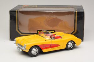 Chevrolet Corvette C1 Convertible Yellow Red Bburago 1:18 3034-M2 Diecast - image 8 of 8