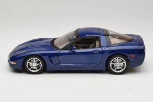 Chevrolet Corvette C5 Commemorative Edition Blue AUTOart 1:18 71157 Diecast - image 5 of 9