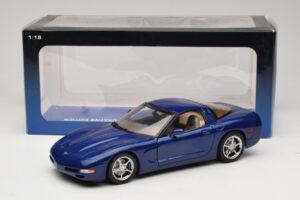 Chevrolet Corvette C5 Commemorative Edition Blue AUTOart 1:18 71157 Diecast - image 9 of 9