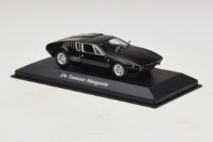 De Tomaso Mangusta Black Maxichamps 1:43 940127121 Diecast - image 3 of 5