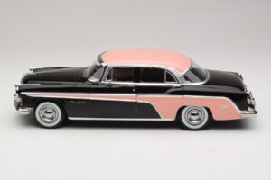 DeSoto Fireflite Sedan Black & Pink KK-Scale 1:18 KKDC181542 Diecast - image 3 of 6