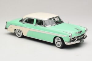 DeSoto Fireflite Sedan Light Green & Cream KK-Scale 1:18 KKDC181543 Diecast - image 4 of 6
