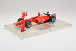 Ferrari F2004 #1 M. Schumacher F1 World Champion 2004 With Driving Suit Hot Wheels 1:18 B66221 Diecast