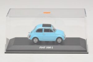 Fiat 500 L Blue Maxichamps 1:43 940121601 Diecast - image 4 of 5