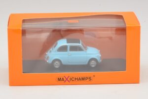 Fiat 500 L Blue Maxichamps 1:43 940121601 Diecast - image 5 of 5