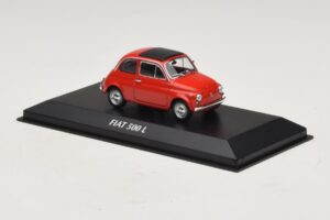 Fiat 500 L Red Maxichamps 1:43 940121600 Diecast - image 3 of 5