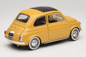 Fiat 500 Yellow Solido 1:18 8042 Diecast - image 3 of 8