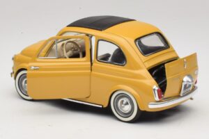 Fiat 500 Yellow Solido 1:18 8042 Diecast - image 5 of 8
