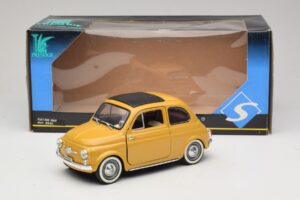 Fiat 500 Yellow Solido 1:18 8042 Diecast - image 8 of 8
