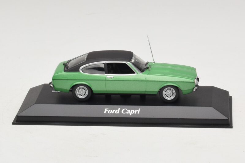 Ford Capri II Green Metallic Maxichamps 1:43 Ford Capri II Green Metallic Maxichamps 1:43 940081200 Diecast