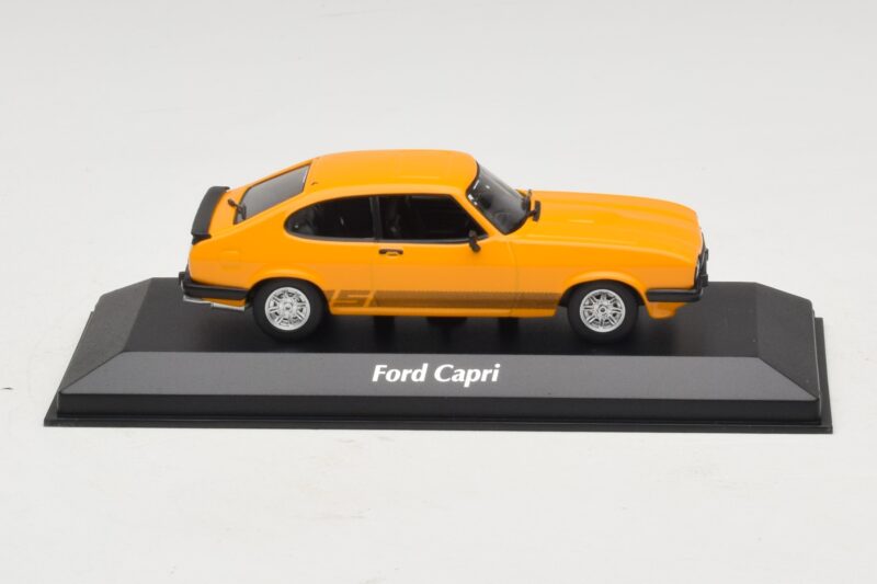 Ford Capri III Orange Maxichamps 1:43 940082221 Diecast