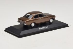 Ford Escort Mk1 Brown Metallic Maxichamps 1:43 940081000 Diecast - image 2 of 5