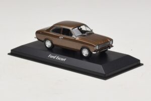 Ford Escort Mk1 Brown Metallic Maxichamps 1:43 940081000 Diecast - image 3 of 5