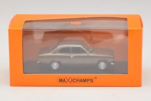Ford Escort Mk1 Brown Metallic Maxichamps 1:43 940081000 Diecast - image 5 of 5