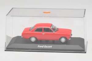 Ford Escort Mk1 Red Maxichamps 1:43 940081001 Diecast - image 4 of 5