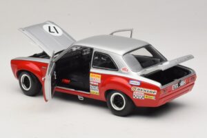 Ford Escort Mk1 TC #17 Stewart / C. Craft RAC Tourist Trophy Silverstone 1970 Minichamps 1:18 100708117 Diecast - image 5 of 8
