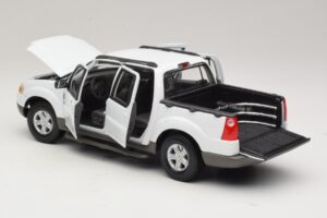 Ford Explorer Sport Trac White Maisto 1:18 36891 Diecast - image 5 of 8