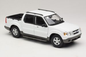 Ford Explorer Sport Trac White Maisto 1:18 36891 Diecast - image 6 of 8
