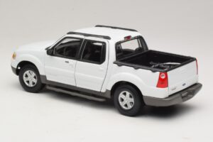 Ford Explorer Sport Trac White Maisto 1:18 36891 Diecast - image 7 of 8