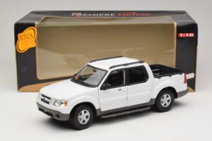 Ford Explorer Sport Trac White Maisto 1:18 36891 Diecast - image 8 of 8