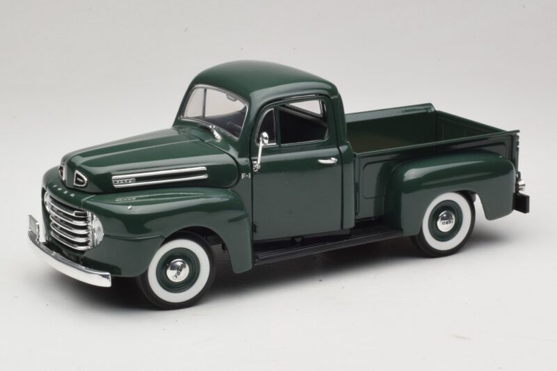Ford F-1 Green Road Legends 1:18 92218 Diecast