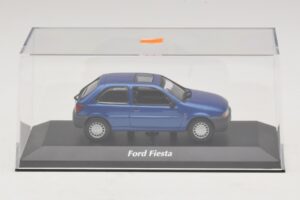 Ford Fiesta Mk4 Blue Metallic Maxichamps 1:43 940085061 Diecast - image 4 of 5