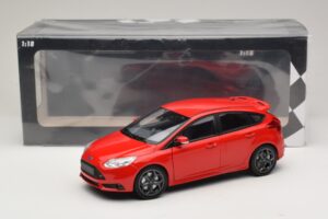 Ford Focus ST Mk2 Red Minichamps 1:18 110082002 Diecast - image 8 of 8