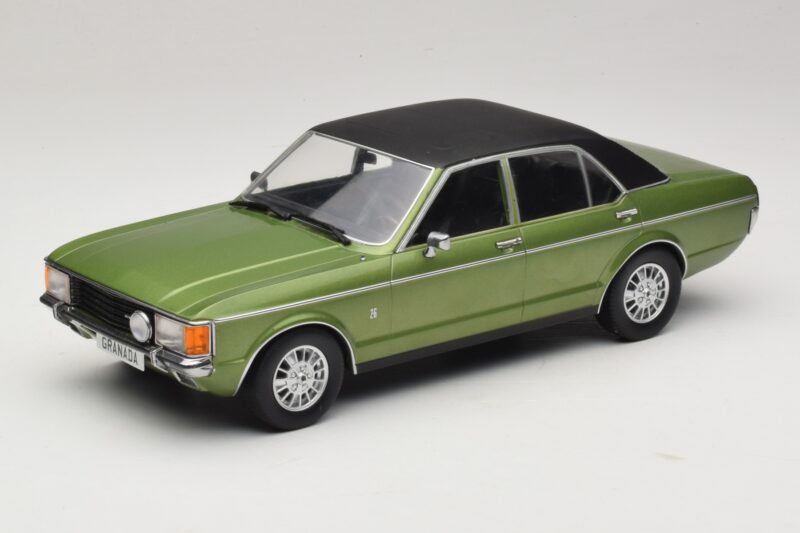 Ford Granada Mk1 Metallic Green & Black MCG 1:18 MCG18569 Diecast