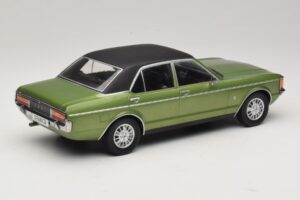 Ford Granada Mk1 Metallic Green & Black MCG 1:18 MCG18569 Diecast - image 2 of 6