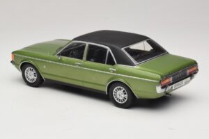 Ford Granada Mk1 Metallic Green & Black MCG 1:18 MCG18569 Diecast - image 5 of 6