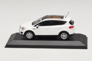 Ford Kuga Mk1 White Dealer Edition Minichamps 1:43 KUGA002 Diecast