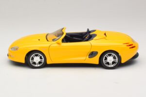 Ford Mustang Mach III Cabrio Yellow Maisto 1:18 32815 Diecast - image 4 of 8