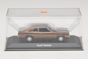 Ford Taunus TC Brown Metallic Maxichamps 1:43 940081300 Diecast - image 4 of 5