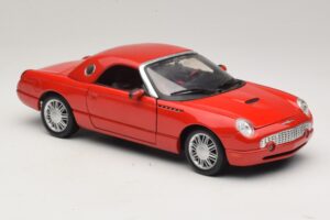 Ford Thunderbird Red Maisto 1:18 31620 Diecast - image 6 of 8