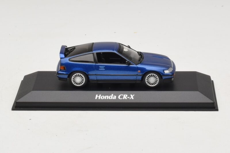 Honda CR-X Blue Metallic Maxichamps 1:43 Honda CR-X Blue Metallic Maxichamps 1:43 940161520 Diecast