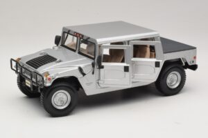 Hummer H1 Hard Top Silver Maisto 1:18 36857 Diecast - image 2 of 8