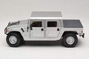 Hummer H1 Hard Top Silver Maisto 1:18 36857 Diecast - image 4 of 8