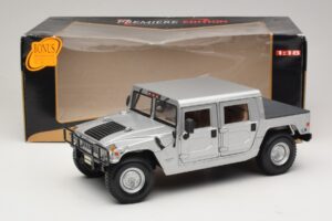 Hummer H1 Hard Top Silver Maisto 1:18 36857 Diecast - image 8 of 8