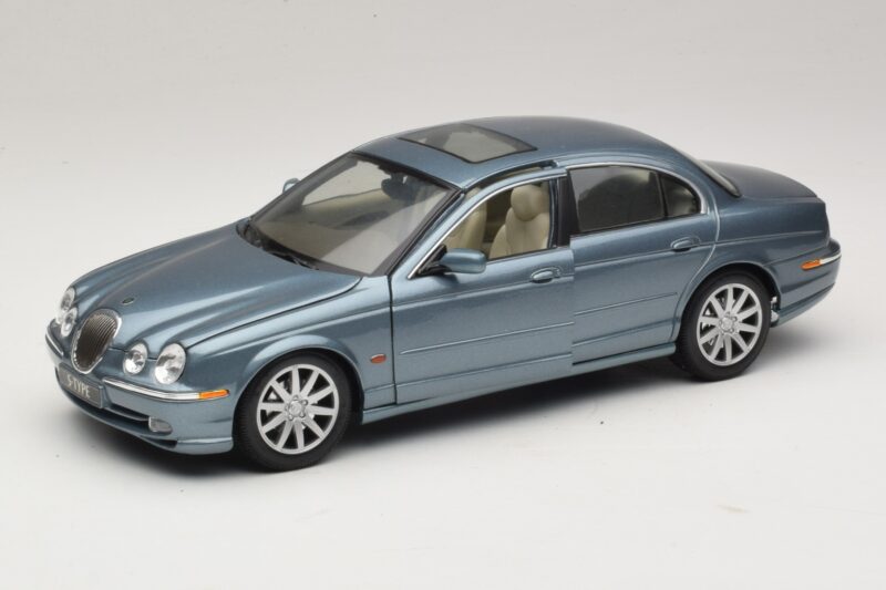 Jaguar S-Type X200 Blue Maisto 1:18 Jaguar S-Type X200 Blue Maisto 1:18 31865 Diecast