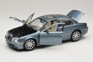 Jaguar S-Type X200 Blue Maisto 1:18 31865 Diecast - image 2 of 8